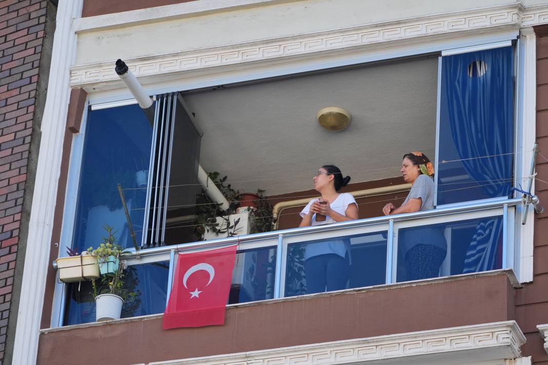 İzmir’deki faciada kahreden detaylar: Kimi kendine ayakkabı bakıyordu kimi pazara gidiyordu 55